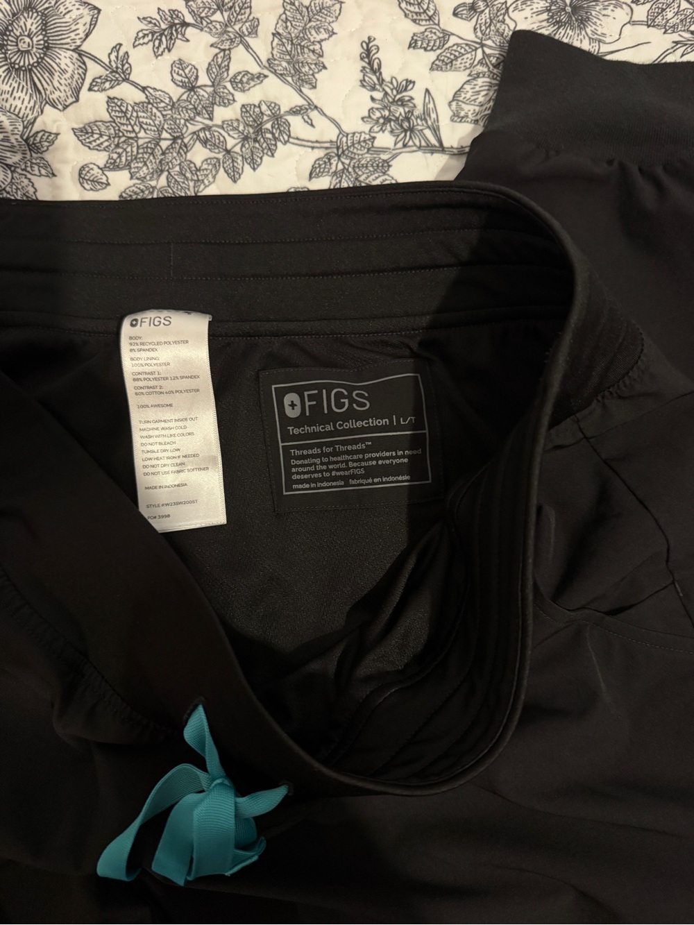 SOLD!!!! Figs Black Jogger Pants with Teal Drawstring (Size L Tall) - Picture 5 of 8